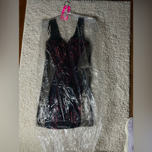 Women’s Size 14 Sequin Short Formal Dress NWOT - Picture 11 of 11